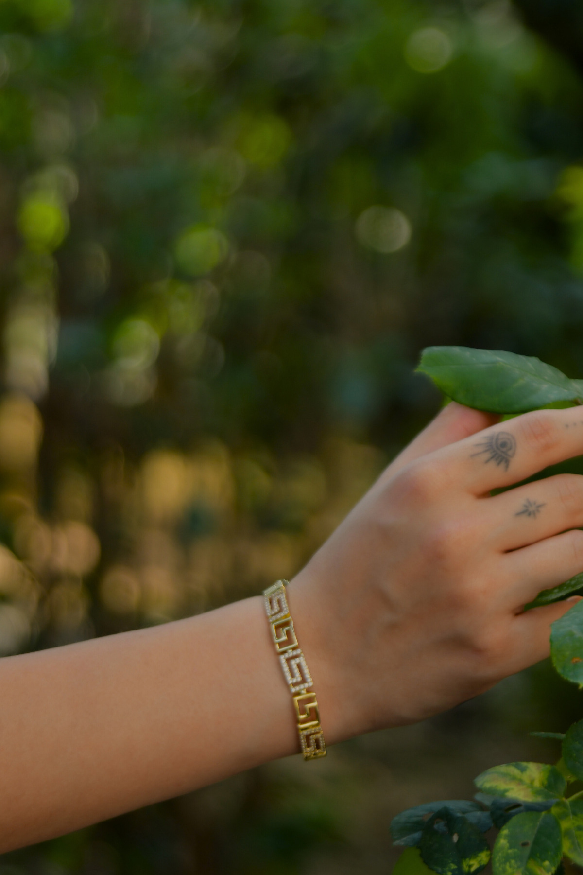XP Altın Kaplama Zirkon Taşlı Labirent Model Kadın Çelik Görünümlü Xp Zincir Bileklik