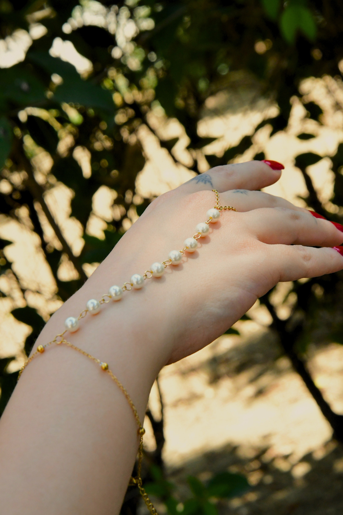 İncili Dorikalı Kadın Çelik Şahmeran