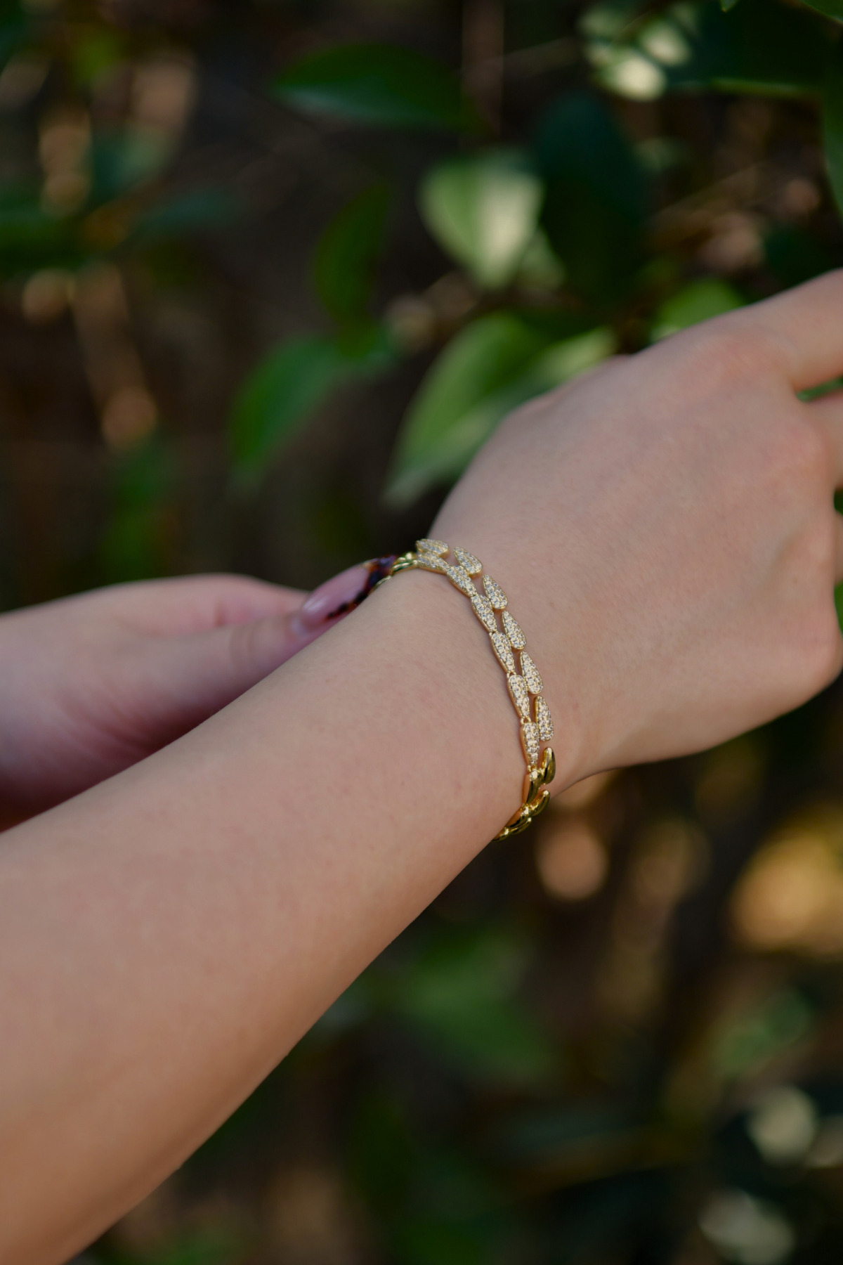 XP Altın Kaplama Zirkon Taşlı Yaprak Model Kadın Çelik Zincir Bileklik