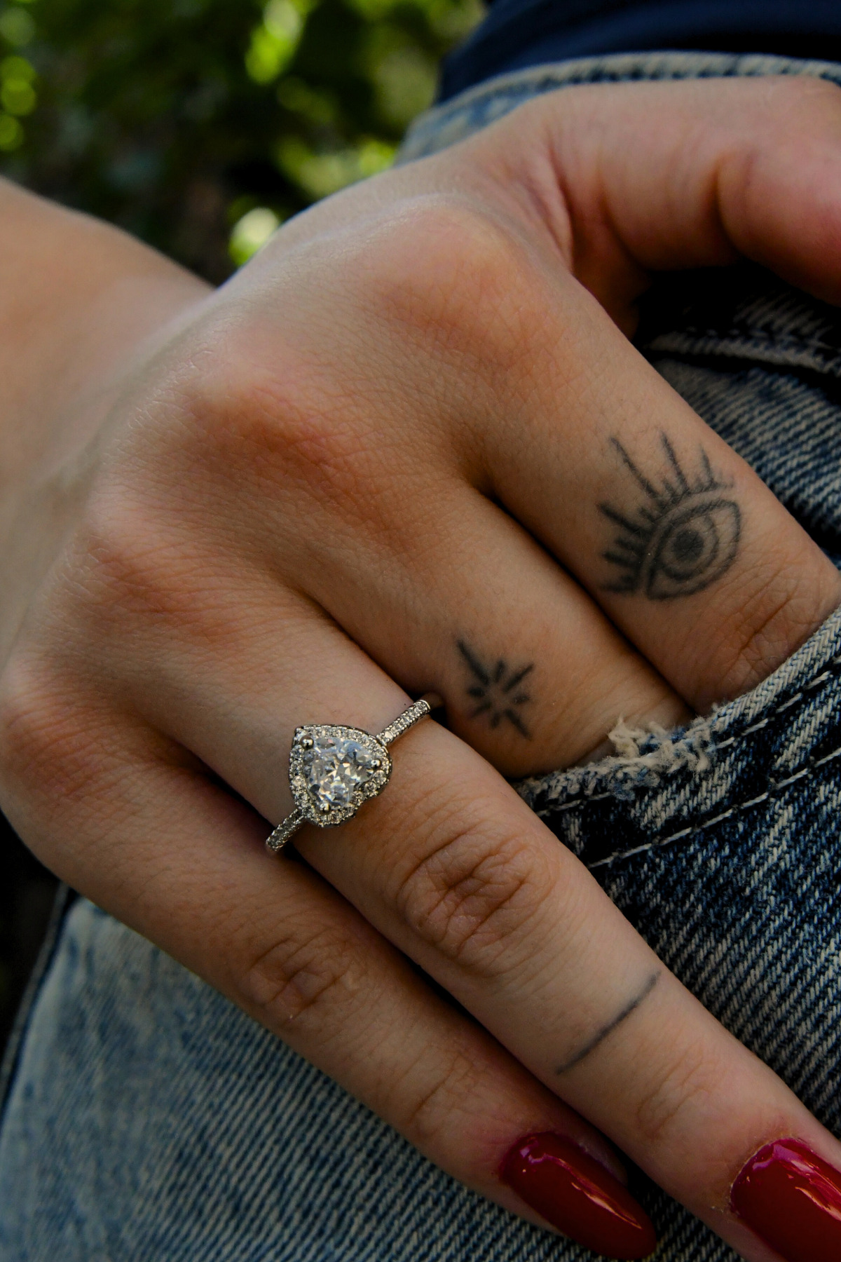 Kalp Figürlü Üzeri Zirkon Taşlı Ayarlanabilir Yüzük Çelik Görünümlü Xp