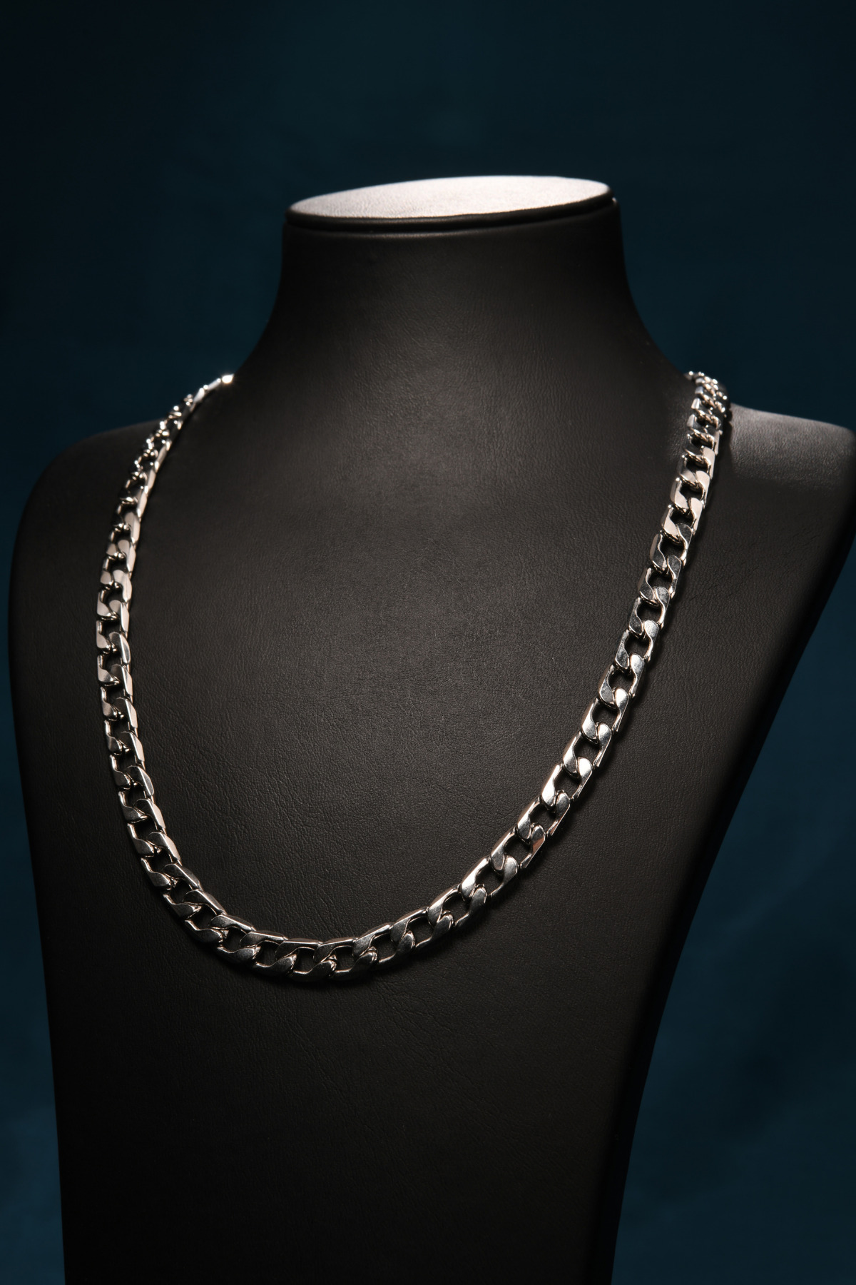 İç İçe Geçen Halka Model Erkek Çelik Zincir Kolye 7 mm