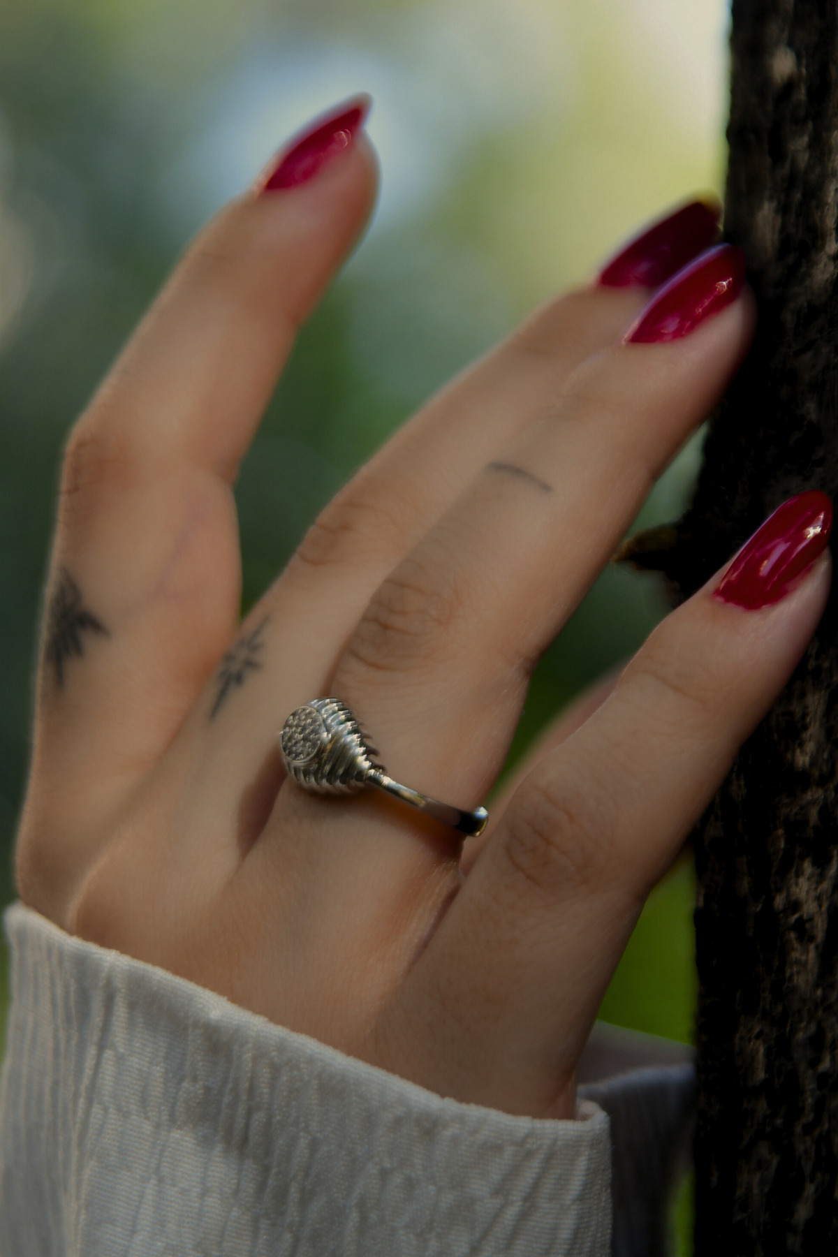 Mekik Desen Üzeri Taşlı Yüzük aAyarlanabilir Çelik Görünümlü Xp