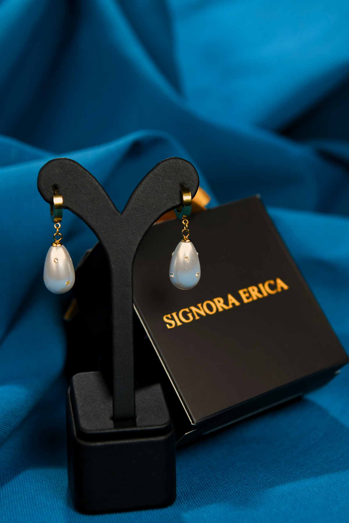 İnci Taşlı Şık Dekorlu Çiftli Kadın Çelik Küpe