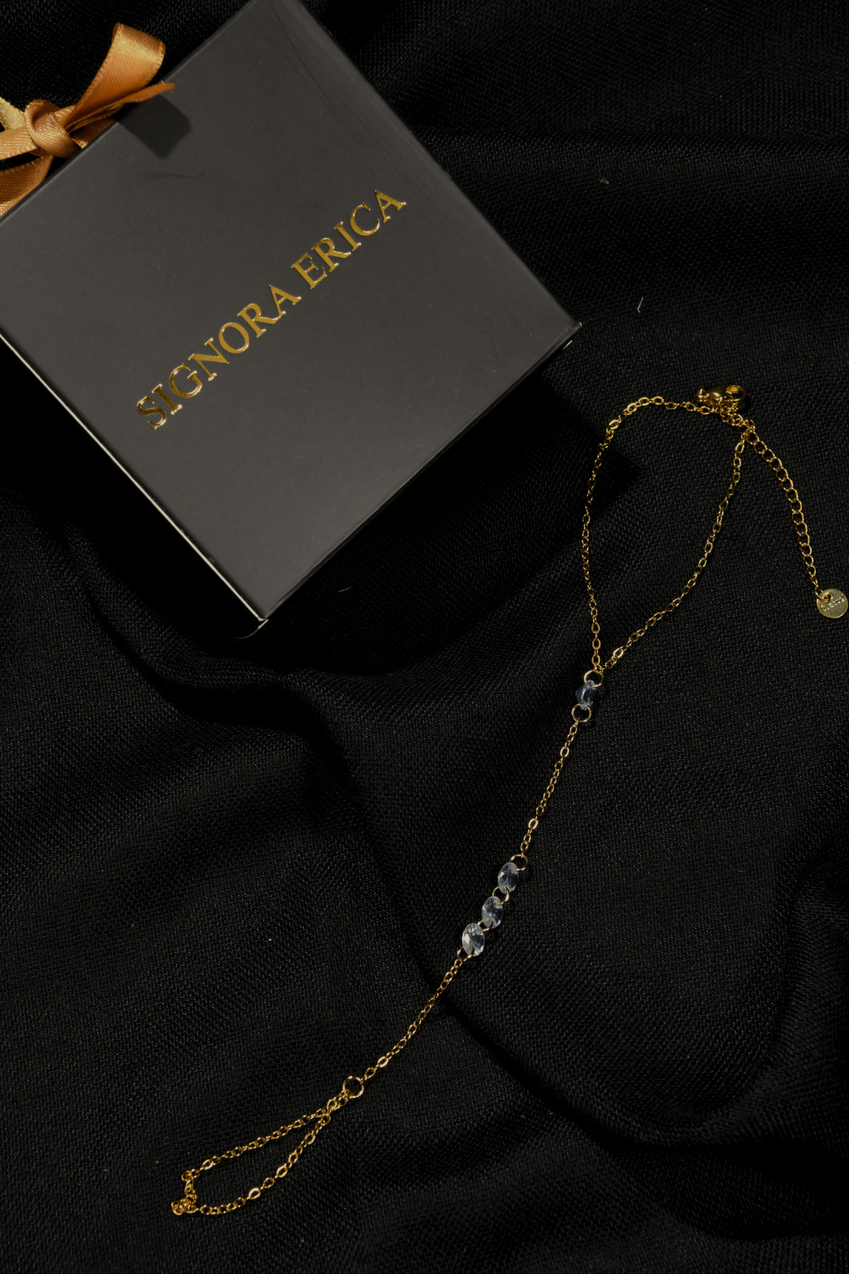 4 Taşlı Aroela Model Çelik Şahmeran