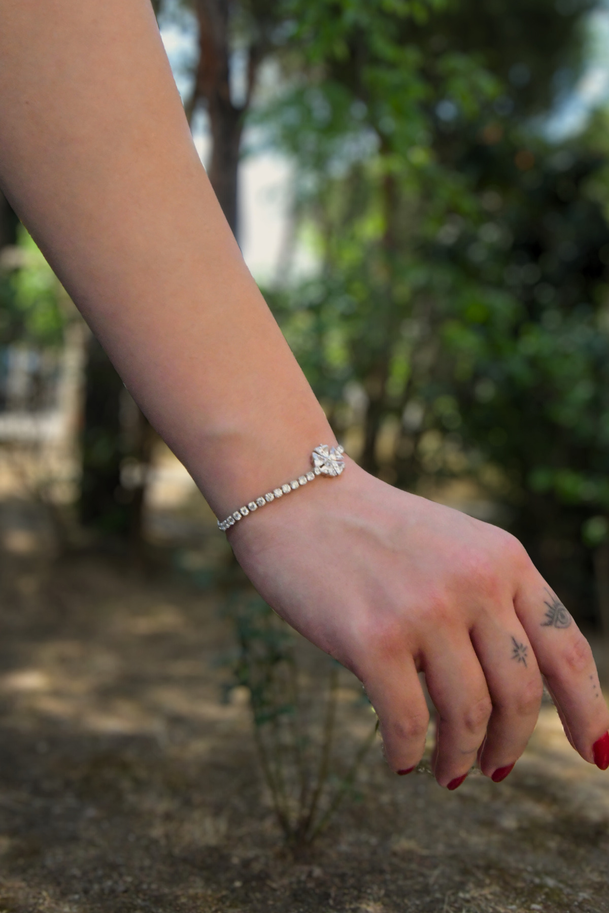 Kar Tanesi Zirkon Taşlı Yuvarlak Sıralı Kadın Çelik Zincir Bileklik