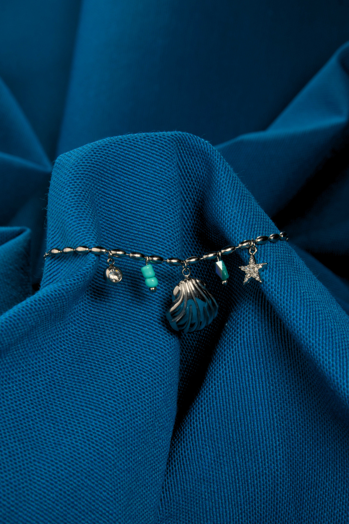 İstridye Figürlü Kadın Çelik Bileklik