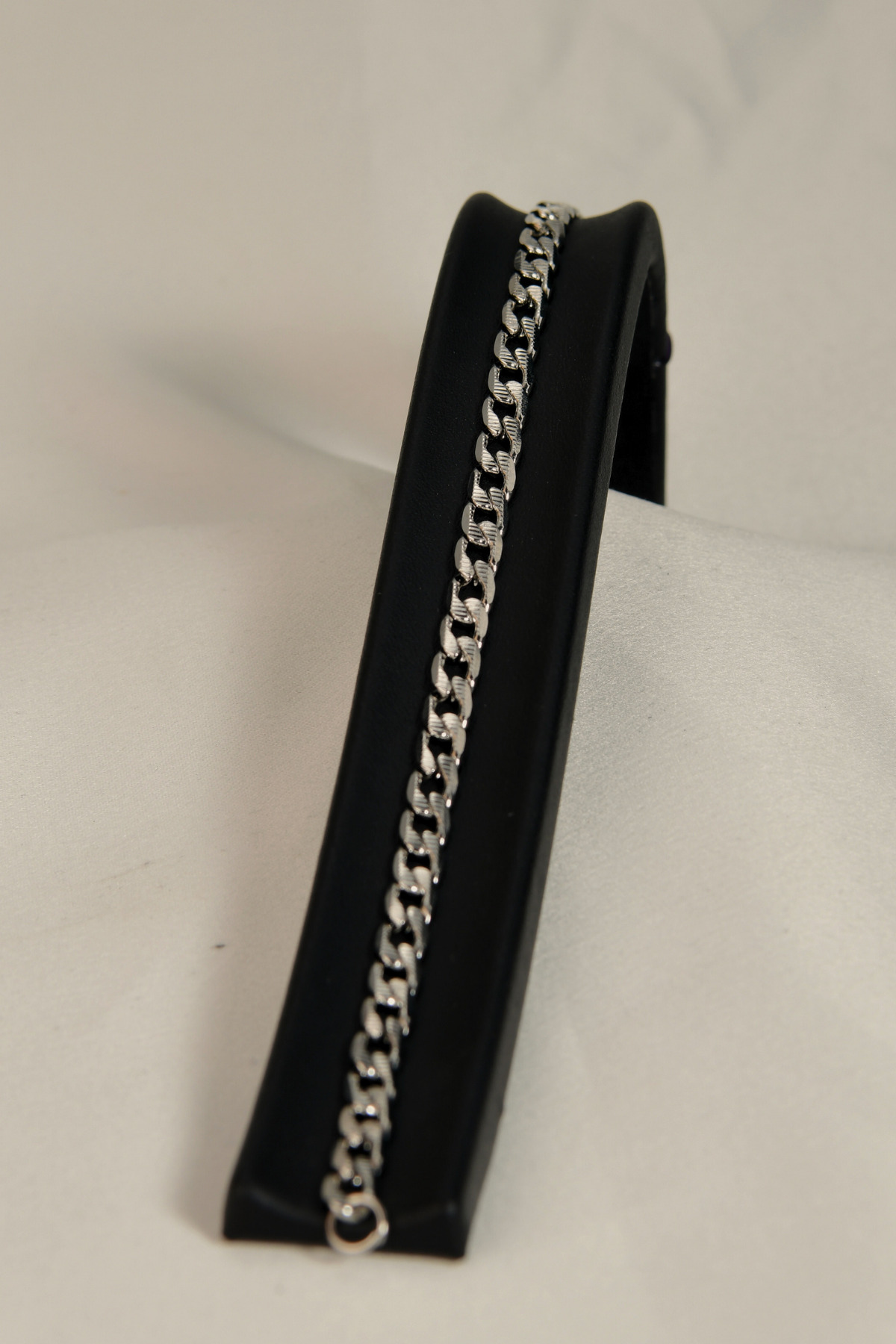 Çizgili İç İçe Geçen Halka Zincir Erkek Bileklik