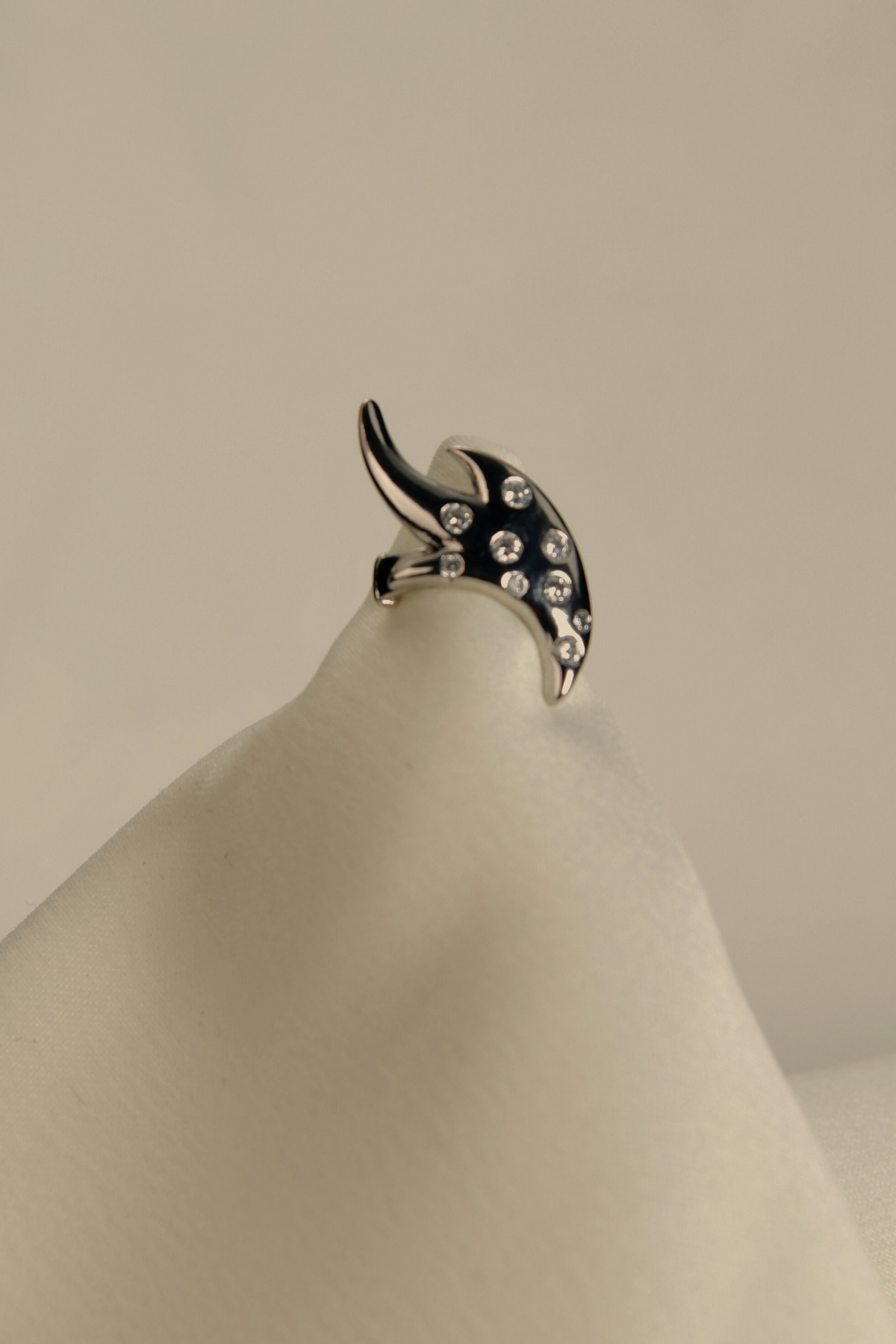 Hector's Legacy Zirkon Taşlı Earcuff