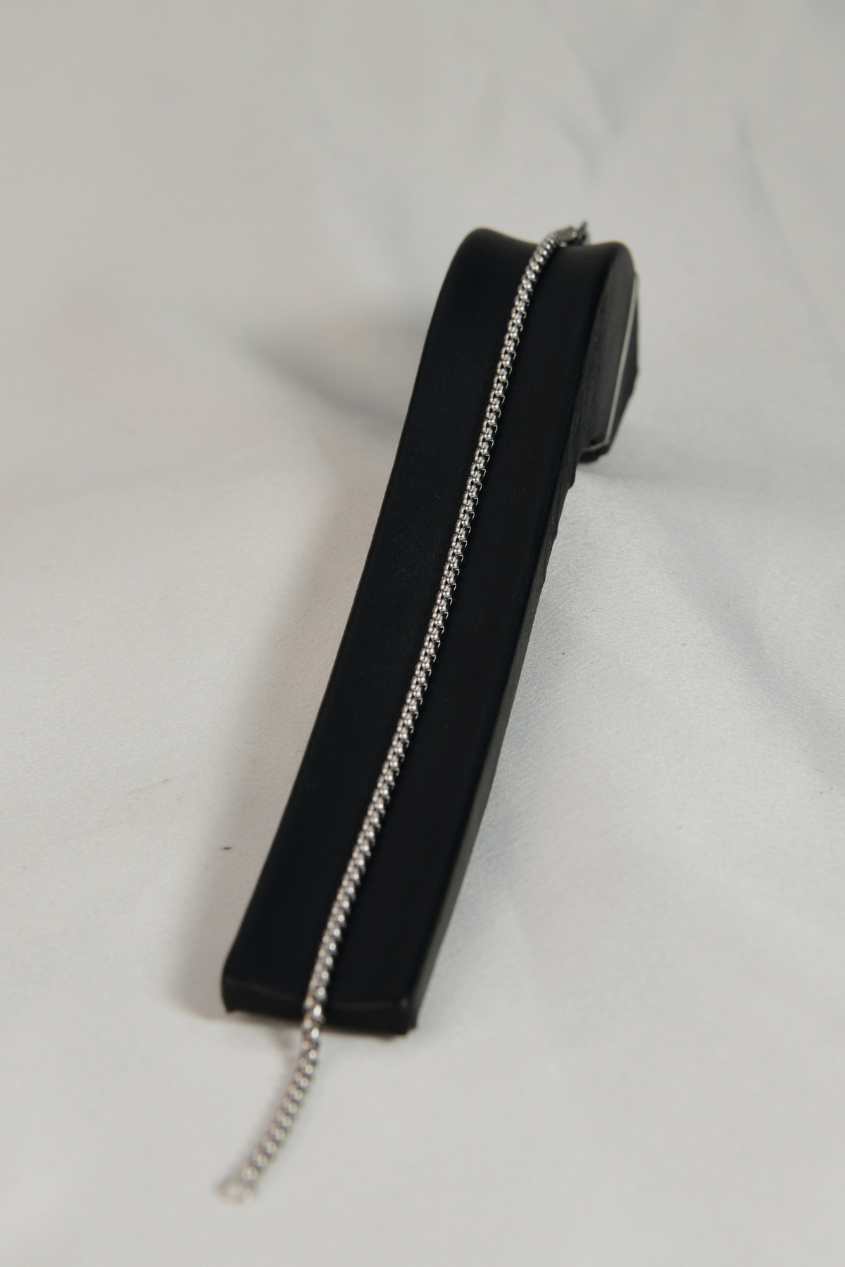 İç İçe Geçen Kare Model Erkek Çelik Zincir Bileklik 2mm