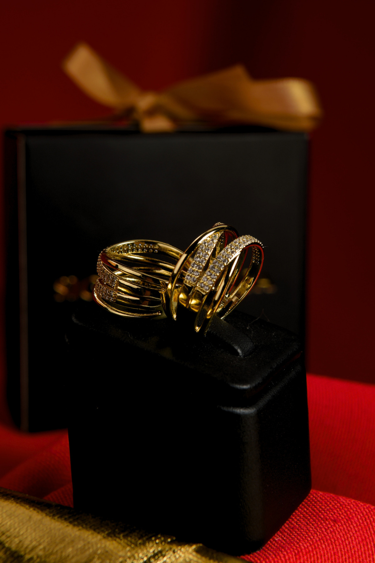 Üzeri Sıra Taşlı Sonsuzluk Figürlü Ayarlanabilir Çelik Görünümlü Xp Yüzük