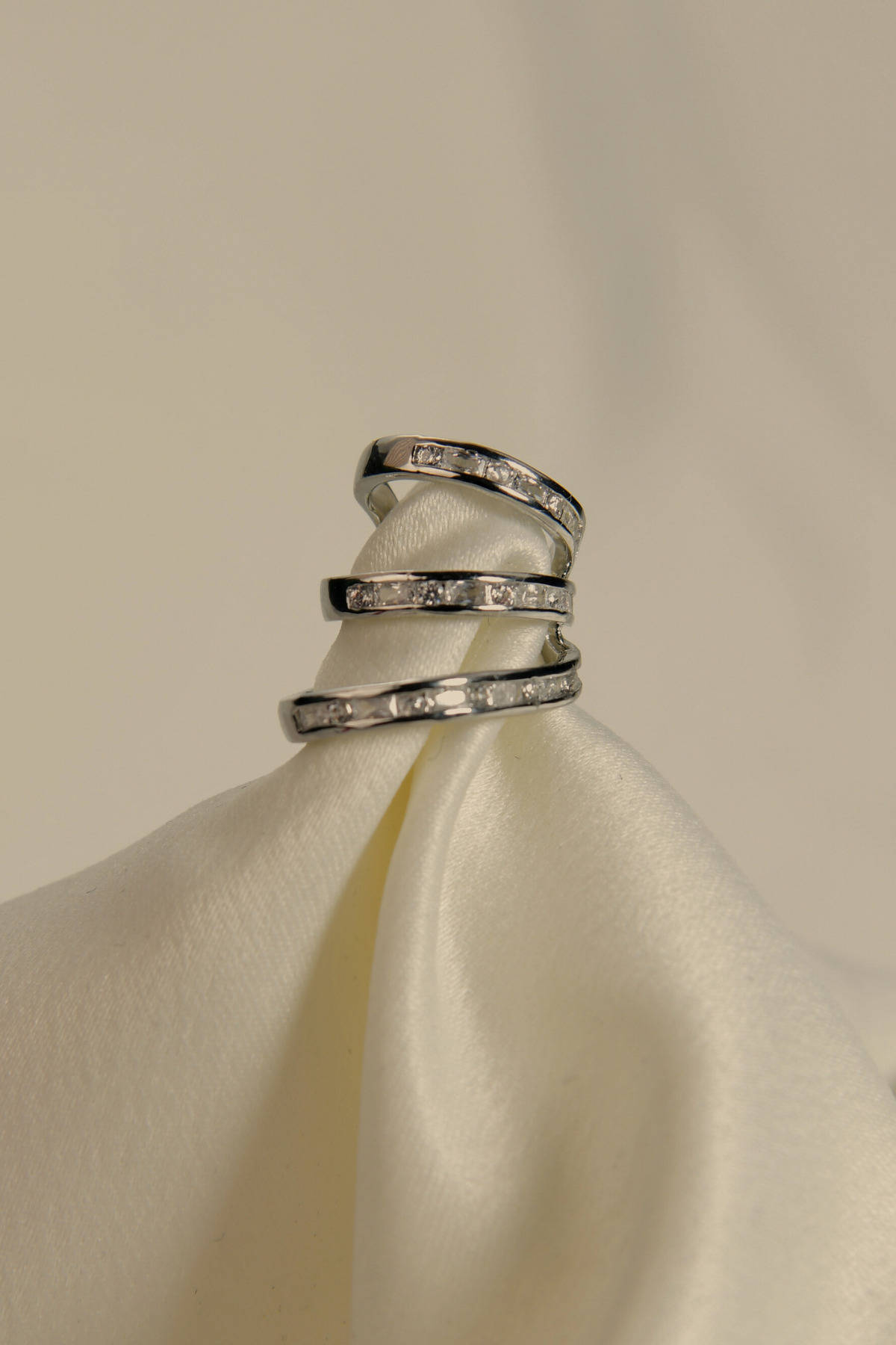 3 Sıralı Taşlı Earcuff