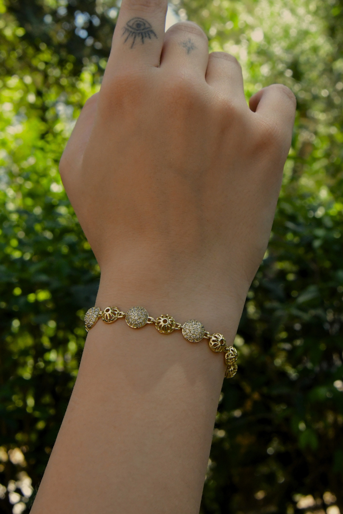 Çiçek Desenli Zirkon Taşlı Altın Kaplama Kadın Çelik Görünümlü Xp Zincir Bileklik