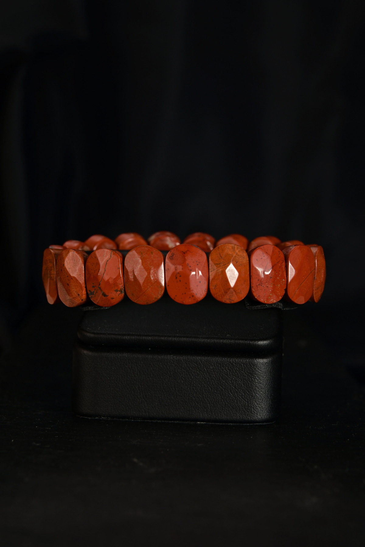 Kırmızı Jasper Özel Kesim Doğal Taş Unisex Bileklik