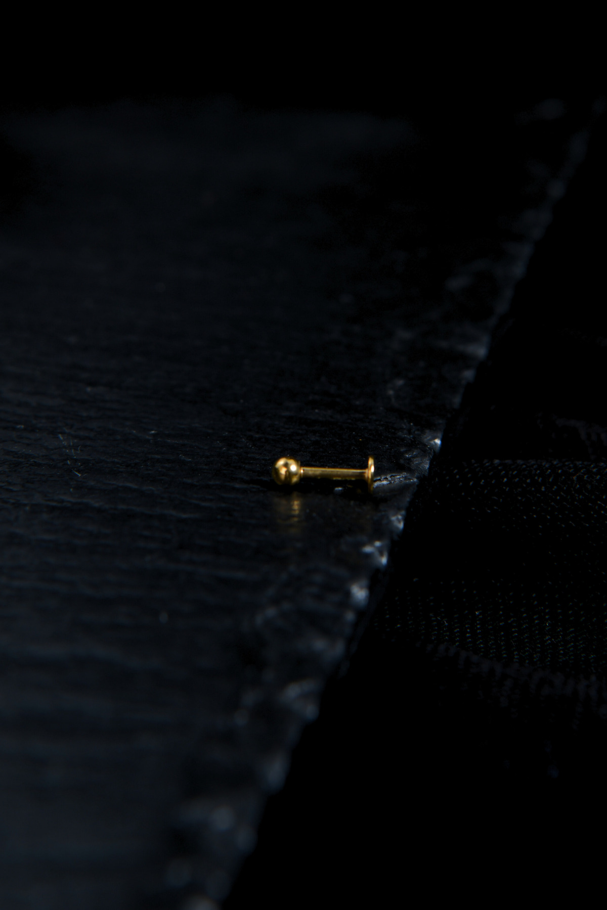 Biri Ucu Düz Bir Ucu Toplu Dudak Piercing 6mm