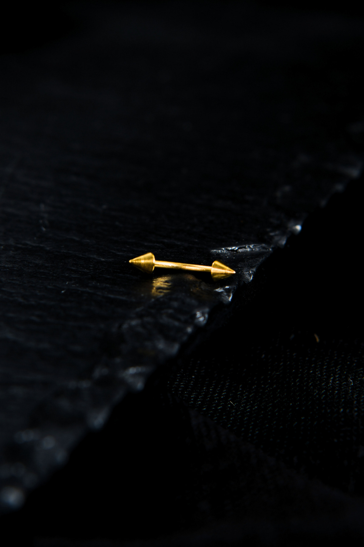 İki Ucu Çivi/Ok Kaş Piercing